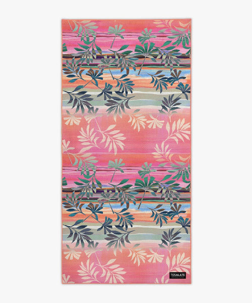 http://www.tesalate.com/cdn/shop/products/tesalate-cali-sunset-beach-towel-2_grande.jpg?v=1573512602